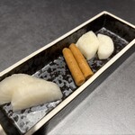 牛の達人 - 老舗漬物盛り合わせ