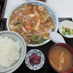 三喜食堂 - ｢肉のうま煮定食　小ライス｣