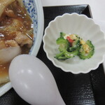 三喜食堂 - 小鉢は　ちゃんと苦いゴーヤ