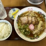 食堂ヒラグシ - あっさりサッパリ味なのに、ついついごはんが欲しくなります。