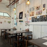 猫丸食堂 - ★着席直後はまだ撮影できました。