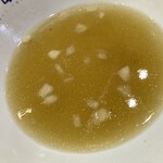 Sarusuberi - 塩の甘みとタマネギの甘さが絡み合う上質なスープ。