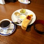 Sutoroberi Gaden - ●ブレンドコーヒー（モーニングサービス付き）400円