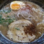 つなぎ亭 - 見た目はこってりの拉麺。