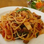 ツキカフェ - ９月のきのこのトマトパスタ