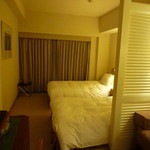 ホテルマイステイズプレミア札幌パーク - デュベスタイルベット～(ってナンダ？(^^;)）縦長の部屋でした