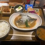 いけす酒場 ぴち天 - 日替り定食（鯖味噌煮）@780