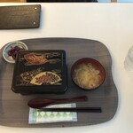 Ginza Suehiro - 蓋付きお重です。