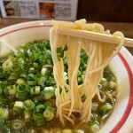 和歌山ラーメン まる岡 - 麺リフト