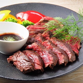 [Meat Dishes carefully selected from the production area] Enjoy the original flavor of the meat