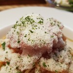 キッチン ブルー グローブ - 生ハムの山