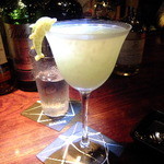 バー・バーンズ - 梨のカクテル