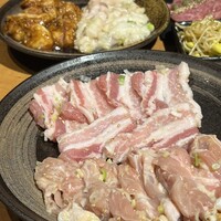 ホルモン焼肉 富や 栄店 - 