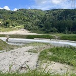 道の駅 原鶴 - 向こうの山はまだ...