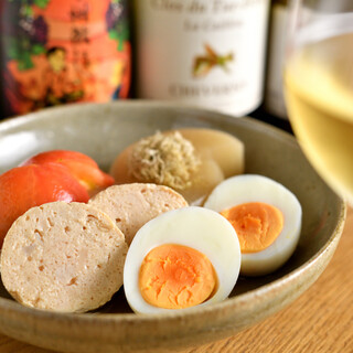 [Japanese-style meal and wine] Famous oden made with original soup stock, layered with umami.