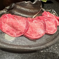 個室 和牛焼肉 吟 難波店 - 