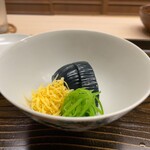 片折 - ○加賀野菜へた紫茄子、錦糸卵、絹さやと共に