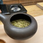 片折 - 煎り茎茶を目の前手間作って頂きました。本当に香り高く美味しかった〜♪