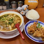 彩華ラーメン - サイカラーメン小825円＋カラアゲセット363円