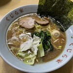 Kujiraya - 横浜豚骨ラーメン中