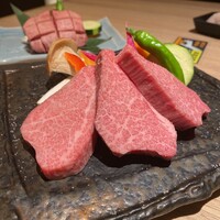 個室焼肉 さんびょうし 別邸 - 和牛赤身〜極〜