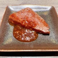 焼肉うしごろ 池袋店 - 上ヒレ　ガーリックバター醤油