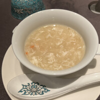 華都飯店 OsakaMetro本町ビル店 - 蟹肉とフカヒレ入りスープ