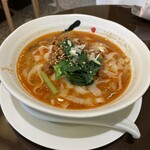 香港飲茶 雲海 - ハーフ担々刀削麺