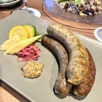 RESTAURANT 1899 OCHANOMIZU - お茶ソーセージ盛り合わせ（紅茶、番茶、緑茶）