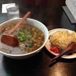 大来軒 - 今日のカレーラーメン。懐かしい味でした。さあ、今から楽しみにしているシンポジウムです(^○^)。