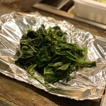 Hiroshima Chokusou Teppan Ryouri Tomozou - ・空芯菜の鉄板焼き