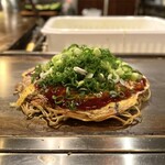 広島直送鉄板料理ともぞう - ・ともぞう焼き 刻み大葉増し