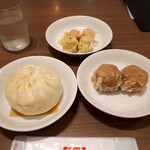 551蓬莱 大阪空港南ターミナル店（伊丹） - 豚まん/エビ焼売/焼売