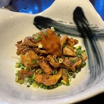 魚菜酒処 行辺 - 鶏せせり肉の黒胡椒焼き