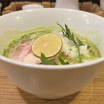 Chuukasoba Hazama - 『限定』鶏白湯とネギニラベーゼのそば　〜アーモンドとパルメザン風味〜