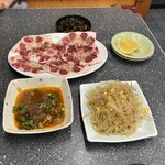 萩之茶屋鶴一 - テール焼、モヤシナムル