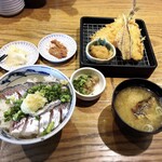 活あじ丼 内浦 - 