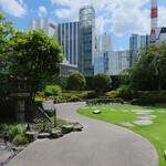 寿月堂 - 夏の快晴の屋上庭園です