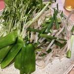 Oumikamo Ryouri Kamomura - 鉄板焼きの野菜たち。