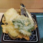 Uchisoba - 野菜天ざる 740円 大盛 100円