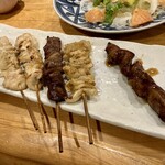 酒蕎庵 海田 - 串達　鶏正、鶏皮、レバ塩とタレ