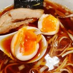 なないろ食堂 - 味玉パッカ～ン。中トロトロです～。