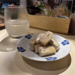 幡ヶ谷 ウオチャン - 日本酒とチーズの醤油漬け合うなぁ…