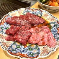 神戸焼肉 金虎 - 