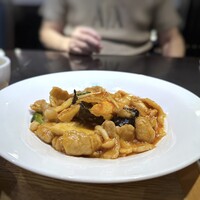 博多華都飯店 - ＊豚肉は柔らかく、オイスターソースなどを使用したお味も好みだそう。