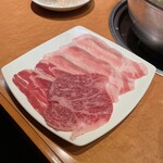Shiki Hinabe Kashoutei - 和牛サーロイン、鹿児島産黒豚ロース、ラムロース。美味し。