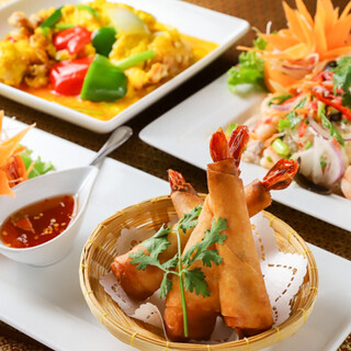 [Approximately 140 types] A variety of menus with outstanding spiciness and aroma