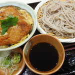 山わさび - 料理写真:かつ丼とそば（冷）のセット990円