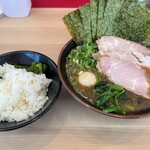 武道家 心 - 心ラーメン　並ライス