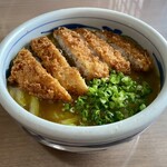 うどん亭いわせ - カツカレーうどん　(税込860円)